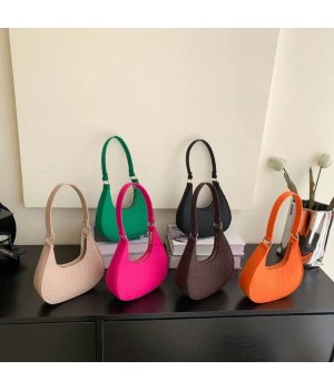 Wholesale Low Price Women's Handbag One Shoulder Underarm Bag Foreign Style Casual Underarm Bag Simple Saddle Bag